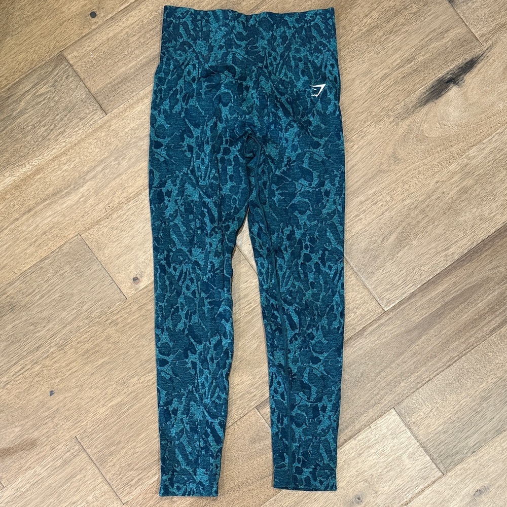 Gymshark Adapt Animal Seamless Leggings w/ bum scrunch